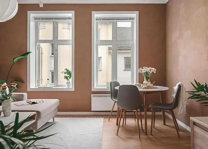 Lovely Townhouse Close To The Centre شقة